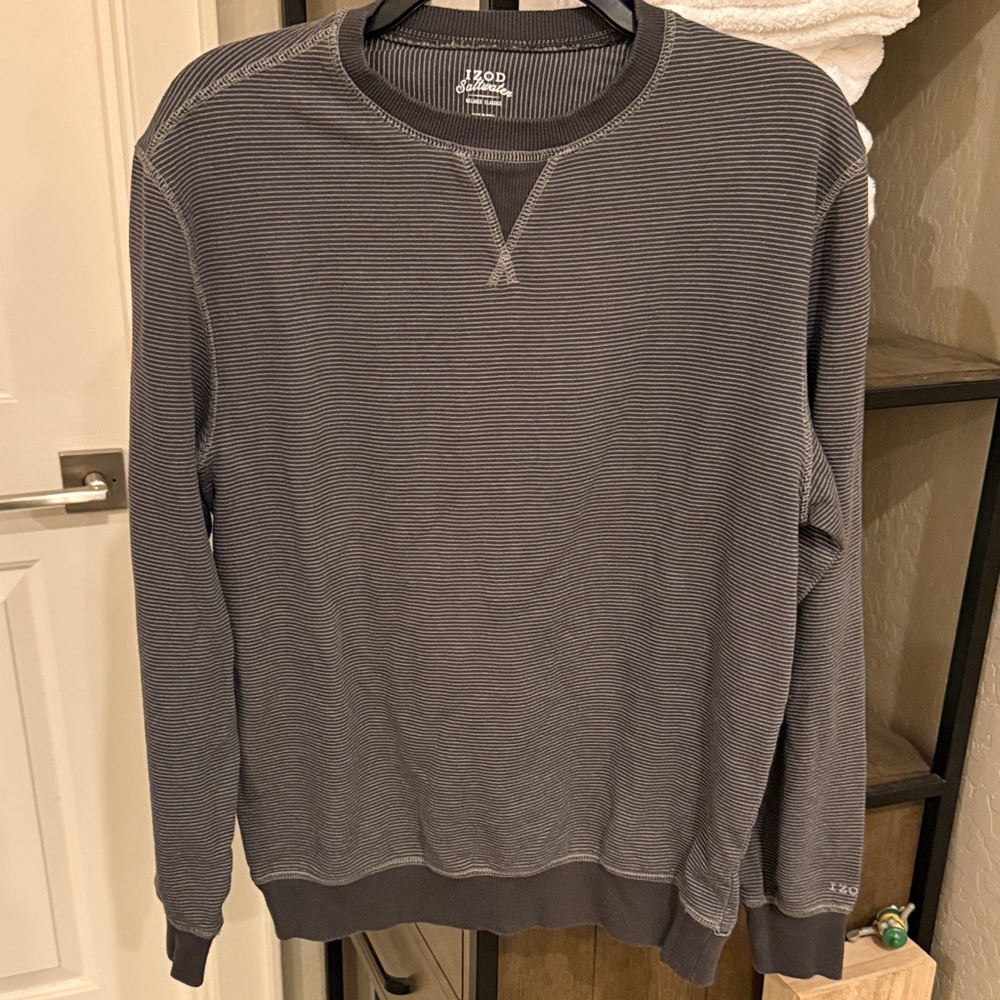 IZOD Men's Charcoal Crewneck Sweater